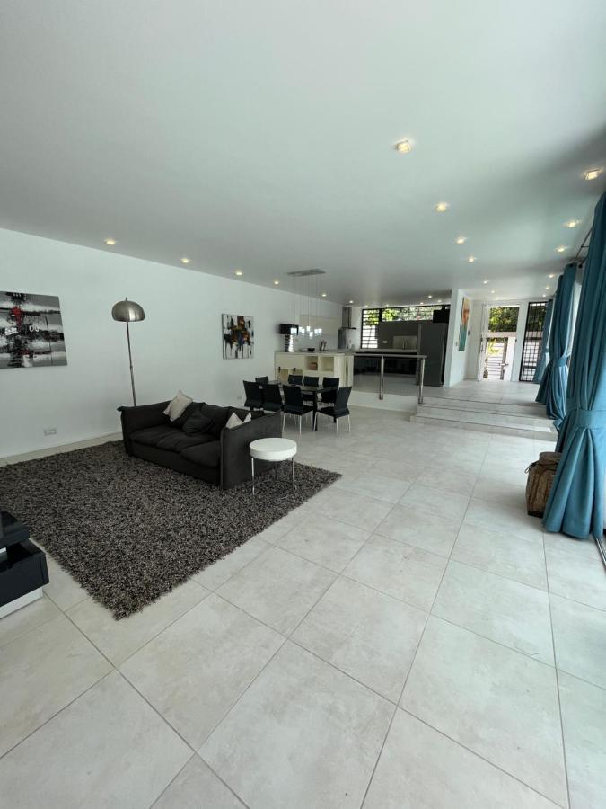 Villa Moderne A ทรู โอซ์ บิชส์ ภายนอก รูปภาพ