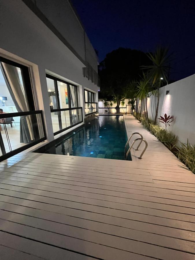 Villa Moderne A ทรู โอซ์ บิชส์ ภายนอก รูปภาพ